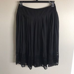 Black pleated skirt